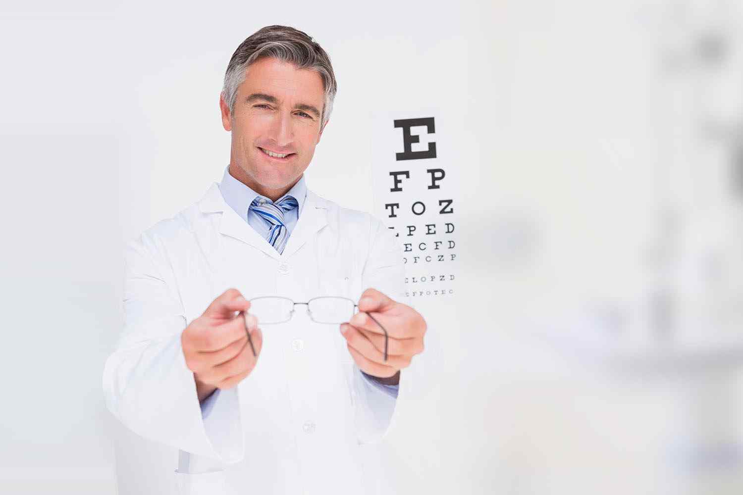 Using adaptive optics to understand eye damage